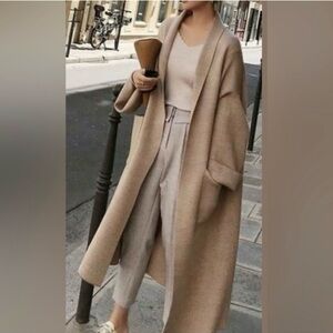Cyrus 1X cozy beige cardigan